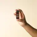 Revive-Pure-Essential-Oil-Blend-orzezwiajacy-radosny-olejek-do-inhalacji-aromatherapy-associates-5.webp